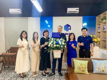 Chúc mừng ngày Doanh Nhân Việt Nam 13/10 - Trân trọng sự đồng hành và hợp tác bền chặt