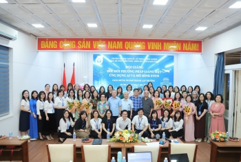 Khoa Kế toán Kiểm toán và Khoa DL&KS hội giảng đổi mới phương pháp giảng dạy- Ứng dụng AI và STEM